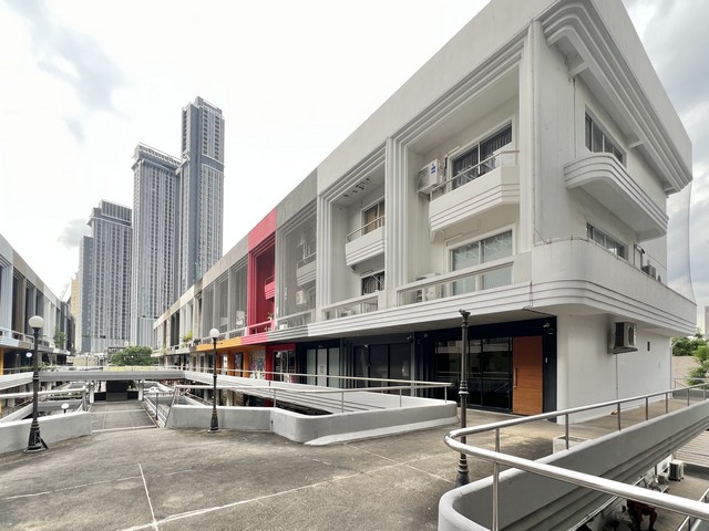 ขายตึกแถว อาคารพาณิชย์ Park Avenue เอกมัย สุขุมวิท 63 (36 ตรว.) 5 ชั้น 2 คูหา หลังริม ขายพร้อมผู้เช่า 140000 ด.