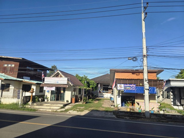 ขายบ้านพร้อมที่ดิน 177 ตารางวา ติดถนนลาดยางสายท่องเที่ยว อุบลรัตน์ ตำบล หนองบัว อำเภอ บ้านฝาง ขอนแก่น