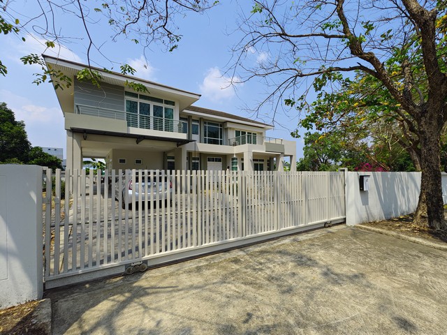 ขายบ้านเดี่ยวหรูในโครงการ Lakewood Country Club บางนา กม.18 บ้านสไตล์รีสอร์ท บรรยากาศเงียบสงบ