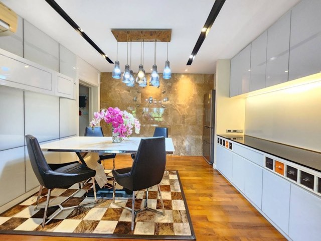 For sale ขายคอนโด Silom City Resort วิวบ้านท่านทูต ห้องมุม ชั้น6  รับ (Co-Agent) 