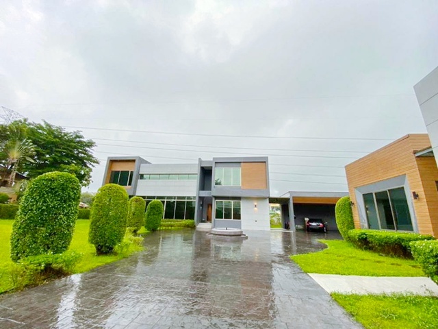 รร.นานาชาติฮีทฟิลด์ 2 กม. MRTราษฎร์พัฒนา900ม. เช่าคฤหาสน์หรู 2 ชั้น 6นอน กว้าง  6 น้ำ 1ไร่ 202ตร.วา. ตลาดน้ำขวัญเรียม 1.6 กม.