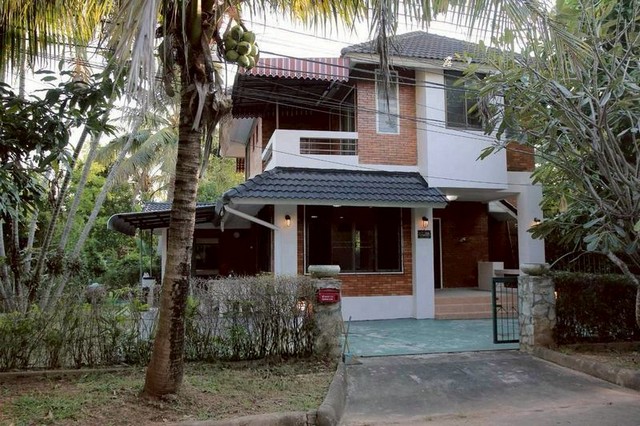 บ้านเดี่ยว 2 ชั้น ทำเลดี บรรยากาศร่มรื่น ติดลำน้ำ โซนวังตาล