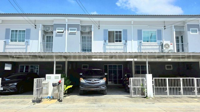 ทาวน์โฮม ไอลีฟ พราวด์ วงแหวน - รังสิต คลอง 4 แถมแอร์ 4 เครื่อง