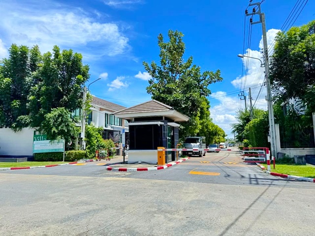 ตลาดบัวทอง 500 ม.MRT คลองบางไผ่ 4.6 กม. The Villa แยกบางกรวย-บางบัวทอง 3นอน 2 น้ำ 