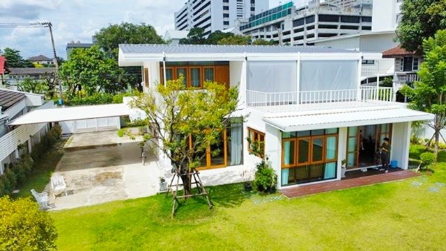 ลาดพร้าว 1-15 คฤหาสน์สุดหรู 2 ชั้น พร้อมสนามหญ้าใหญ่ 265ตร.วา. ศาลแพ่ง รัชดา 19-25 MRTลาดพร้าว 800ม. 