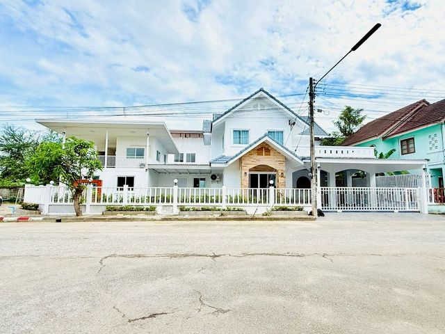 คุ้มสุดๆ ซื้อครั้งเดียวได้บ้าน 2 หลัง จัดไป! ผ่อนตรงกับเจ้าของได้ #ขายต่ำกว่าราคาประเมิน เพียง 5.99 ล้าน น้ำไม่ท่วม