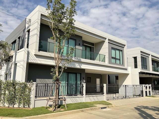 ให้เช่าบ้านเดี่ยว 2 ชั้น 61 ตร.ว. โครงการ Centro Bangna Fully Furnished ใกล้ Mega บางนา