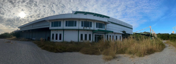 ให้เช่าโรงงานขนาดใหญ่8000 ตรม. ติด ถ 304  อยู่อำเภอ ปักธงชัย จ นครราชสีมา