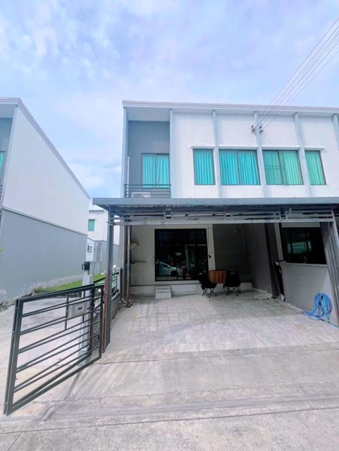 เดอะวอล์ค ราชพฤกษ์ 1.2 กม. ตลาดพระราม5 900ม.ให้เช่าทาวน์โฮม 2 ชั้น 18 ตร.วา. บางกร่าง 45-51  บางศรีเมือง 