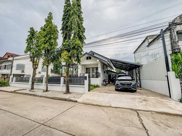 ขาย 10.99 ล้าน 130 ตรว. บ้านพูลวิลล่า #แม่เหียะ #ขายพร้อมผู้เช่ารับรายได้เดือนละ47,000 บาท #หลังหัวมุม โล่ง โปร่ง วิวสวย