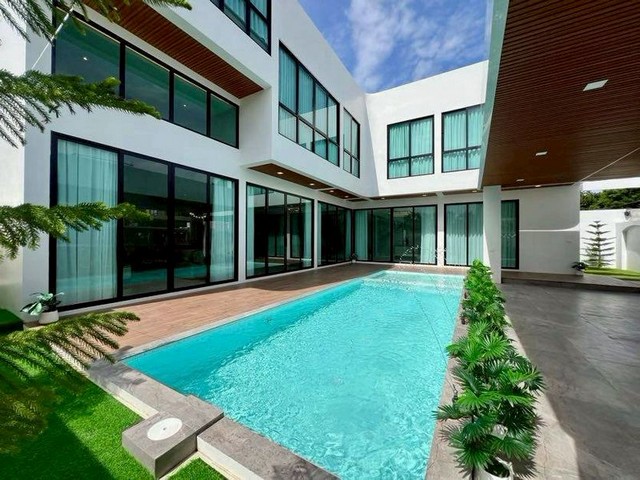 ให้เช่าพูลวิลล่าสร้างใหม่ 2 ชั้น ตกแต่งสวย ทำเลดี พร้อมอยู่ แม่เหียะ