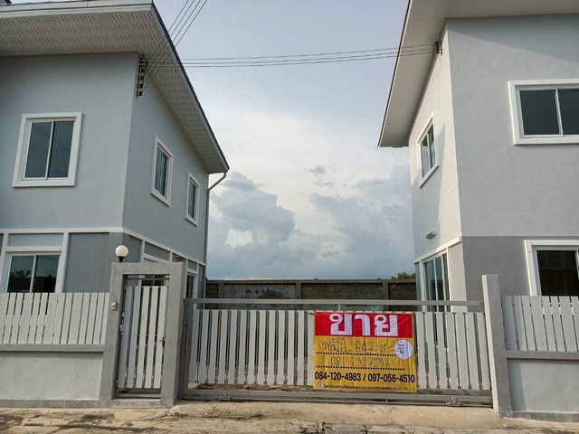 ขายด่วนบ้านเดี่ยว 2ชั้น 64.7 ตรว. ซื้อ 1หลัง เเถม 1หลังเล็ก  สภาพใหม่เอี่ยม โครงการหมู่บ้าน ทัศนีย์ สุขสวัสดิ์ - เเหลมฟ้าผ่า     ZTK304