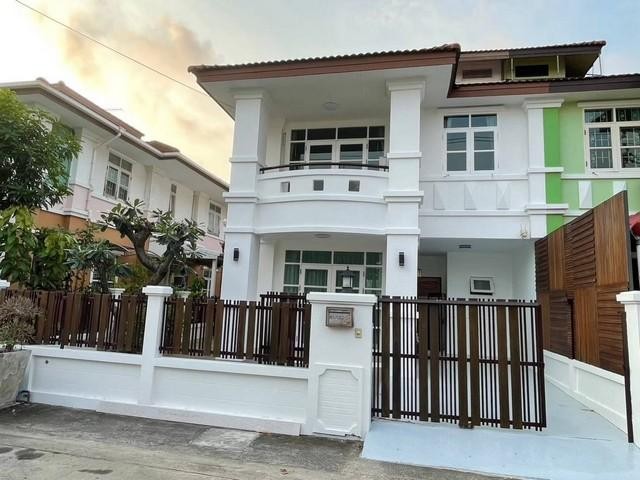 ให้เช่าบ้านแฝด 2 ชั้น ย่านลาดพร้าว101 โครงการ บ้านศิรินเทพ ลาดพร้าว 101 ใกล้ รถไฟฟ้าMRTสายสีเหลือง