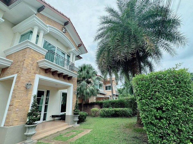 ให้เช่าบ้านเดี่ยว สไตล์ลักชูรี่ ทำเลเยี่ยม โครงการ ลัดดารมย์ อิลิแกนซ์ 