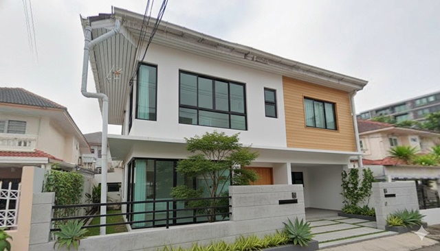 5นอน นาคนิวาส40-48 MRT โชคชัย 4 3.1 กม.ให้เช่า บ้านเดี่ยว 2 ชั้น รีโนเวทใหม่  260 ตร.ม. 65 ตร.วา.