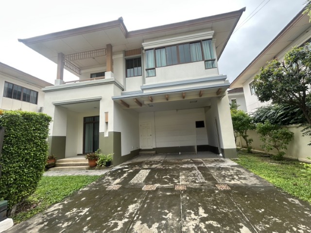 รายละเอียด-บ้านเดี่ยงว 2 ชั้น 52 ตรว 165 ตร.ม-มี 3 ห้องนอน 3 ห้องน้ำ-ตกแต่งทาสีใหม่ทั้งหลัง -แอร์ 4 เครื่อง เฟอร์นิเจอร์นิเจอร์ใหม่ ครบชุด-ห้องครัวบิลอินแบบยุโรป-จอดรถในบ้านได้ 2 คัน-ติดรั้วเมกาบางนา มีเซ็นทรัล บิิ๊กซี โลตัส และ รร.นานาชาติคอนคอร์เดียน-เดินทางสะดวกใกล้ทางด่วน-มี รปภ รักษาความปลอดภัย 24 ชั่วโมง-มีฟิตเนส สระว่ายน้ำ สนามเด็กเล่นใหญ่มาก-สัญญขั้นตำ่ 2 ปี มั