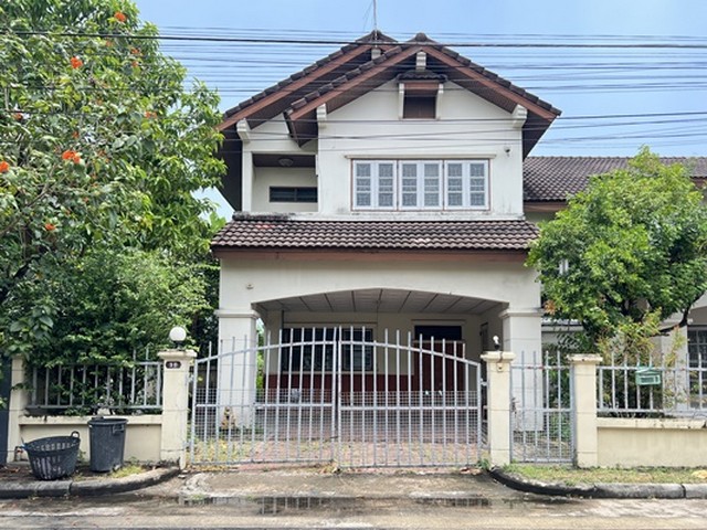 ขายบ้านเดี่ยว 2 ชั้น หมู่บ้านดุลิยา ปิ่นเกล้า กาญจนาฯ เนื้อที่ 70 ตร.ว. 3 นอน 3 น้ำ สวนกว้าง ใกล้ The Paseo Park