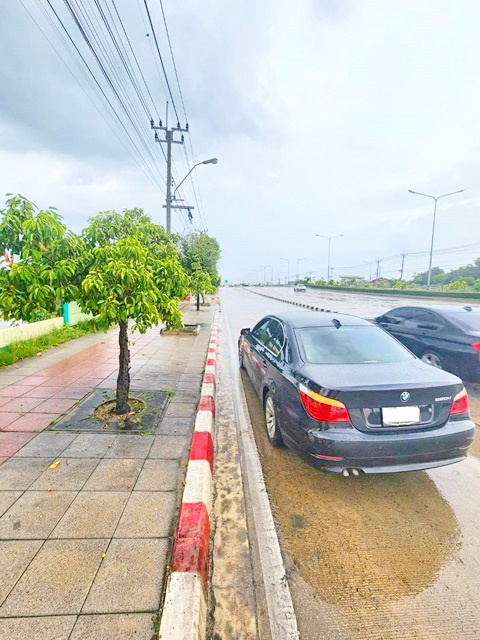 ขายที่ดินถมแล้ว 50เมตร ถึง ถ.กรุงเทพกรีฑา ศรีนครินทร์  ถนนใหญ่ 1ไร่  สะพานสูง สนามกอล์ฟกรุงเทพกรีฑา 3.2กม. เนอวานา พอร์ช 1.4 กม.