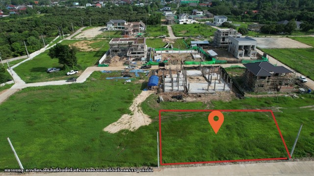 ขายที่ดินถมแล้ว วิวภูเขา  สันผีเสื้อ เชียงใหม่  ใกล้เมือง  ขนาด 228 ตารางวา  ราคาทั้งแปลง: 5,700,000 บาท (25,000 บาท/ตร.ว.) ที่ดินแปลงสวย ถมเรียบร้อยแล้ว พร้อมปลูกสร้างทันทีตั้งอยู่ในย่าน สันผีเสื้อ อำเภอเมืองเชียงใหม่ — บรรยากาศเงียบสงบ พร้อม วิวภูเขาเหมาะสำหรับสร้างบ้านเดี่ยว พูลวิลล่า หรือโฮมออฟฟิศส่วนตัวทำเลศักยภาพ ใกล้เมือง ใกล้สิ่งอำนวยความสะดวก และเดินทางง่ายท