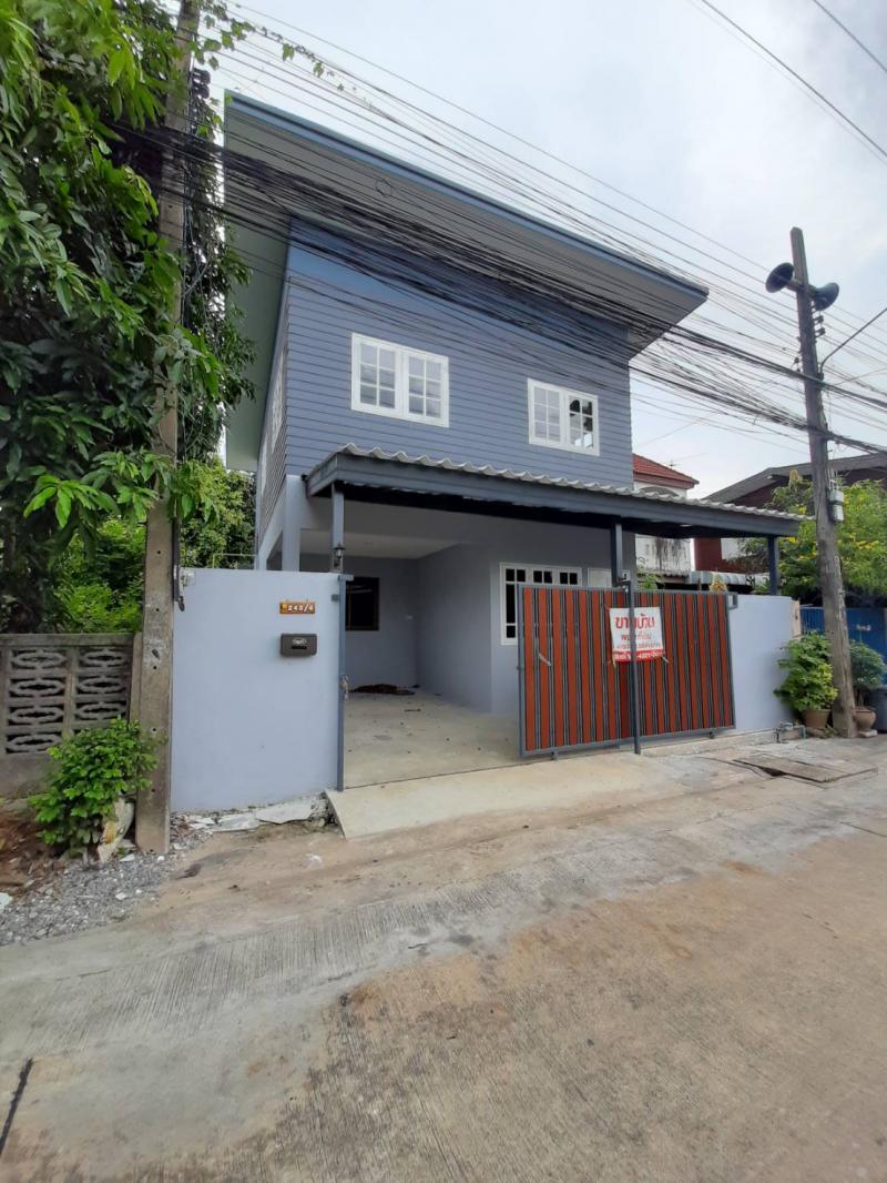 ##ขายบ้านเดี่ยว 40 ตรว.  ใกล้โรงพยาบาล บี.แคร์, ศูนย์การค้าเซียร์ รังสิต จ.ปทุมธานีโซน : ลำลูกกา, ปทุมธานีที่ตั้ง :  243/4  พหลโยธิน 62  ต.คูคต อ.ลำลูกกา จ.ปทุมธานี  12130ลักษณะโดยทั่วไป- บ้านเดี่ยวหลังใหญ่ 2 ชั้น  รีโนเวทใหม่ทั้งหลัง- 2 ห้องนอน, 1 ห้องโถง,  1 ห้องน้ำ,  1 ห้องครัว, 1 โรงจอดรถ- เนื้อที่  40  ตรว., ย่านธุระกิจ- บรรยากาศร่มรื่น  เงียบสงบ  มีความเป็นส่วนตัว  - พื้นที่ทุกตารางนิ้วสามา