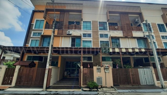 รหัสทรัพย์  N0825ทาวน์โฮม 3 ชั้น นนทรี พลัส บางกรวย - ไทรน้อยที่ตั้ง : ซอยวัดสำโรง ถนนบางกรวย - ไทรน้อย ตำบลบางกรวย อำเภอบางกรวย จังหวัดนนทบุรี 11130รายละเอียดทรัพย์ - ทาวน์โฮม 3 ชั้น เนื้อที่ 21.6 ตารางวา พื้นที่ใช้สอย 160 ตารางเมตร- 4 ห้องนอน, 3 ห้องน้ำ, 1 ห้องนั่งเล่น, 1 ห้องครัว, 2 ที่จอดรถ - แอร์ 4 เครื่อง, เครื่องทำอุ่น- ตู้โชว์บิ้วอิน, ครัวต่อเติม+ฮูดดูดควัน, 