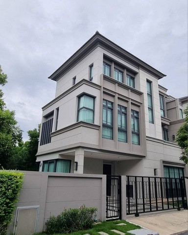 ลดอีกเป็นล้าน! โอกาสทอง! ราคาดีที่สุดในโครงการ The Sonne ศรีนครินทร์-บางนา​Luxury Duplex Home 3 ชั้น แปลงมุม วิวสวยที่สุด!​สำหรับผู้ที่มองหาบ้านหรูที่มอบความเป็นส่วนตัวสูงสุดและเข้าถึงทุกความสะดวกสบายได้เพียงก้าวเดียว บ้านหลังนี้คือคำตอบที่คุณไม่ควรพลาด!​ที่สุดแห่งทำเล ฟังก์ชันที่ตอบโจทย์ และการออกแบบเพื่อทุกคน.***ราคาพิเศษเพียง 12.5 ล้านบาท***จากราคาตั้งก่อนหน้าที่ 13.5 ล
