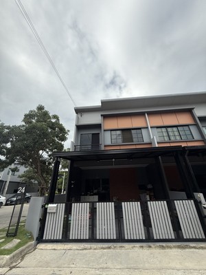 ขายทาวน์โฮม 2 ชั้น หลังมุม โครงการ สิริเพลส จรัญ-ปิ่นเกล้า ติดถนนบางกรวย-จงถนอม เชื่อมต่อถนนราชพฤกษ์, สิรินธร และบรมราชชนนี 