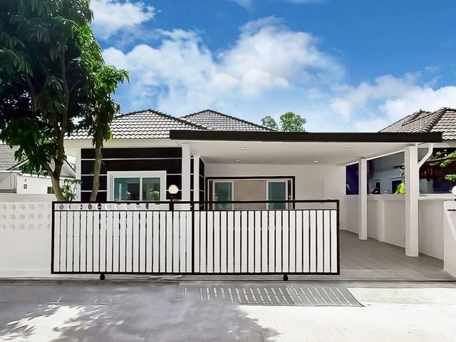  เช่าบ้าน ห้วยใหญ่  พื้นที่ 50 ตรว  หิ้วกระเป๋าใบเดียวเข้าอยู่ได้เลย  ผ้าม่านทั้งหลัง