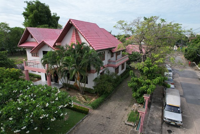 ขายบ้านเดี่ยวพระราม 2 หลังใหญ่ ราคานี้คุ้มมาก เหมาะกับครอบครัวใหญ่ ใกล้เซ็นทรัล โรงเรียนรุ่งอรุณ