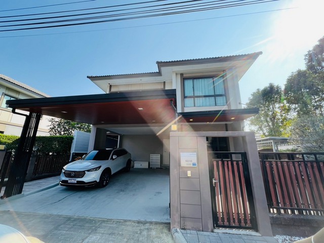 บ้านเดี่ยว  พร้อมอยู่ ทำเลดี ในโครงการภัสสร วงแหวนบางนา บ้านสวย ราคาดี รีบจับจองก่อนพลาด! บ้านเดี่ยว 2 ชั้น บนที่ดิน 51.9 ตร.วา พื้นที่ใช้สอย 160 ตร.ม. ฟังก์ชันครบครัน 3 ห้องนอน 3 ห้องน้ำ บ้านอายุเพียง 5 ปี ดูแลดีมาก สภาพใหม่ พร้อมอยู่! ราคาเพียง 7.5 ล้านบาท พิเศษ 7.35 ล้านบาท (ค่าโอนคนละครึ่ง)ตกแต่งไปกว่า 1 ล้านบาท แต่งสวย หิ้วกระเป๋าเข้าอยู่ได้เลย บ้านท้ายซอย บรรยากาศเงียบส