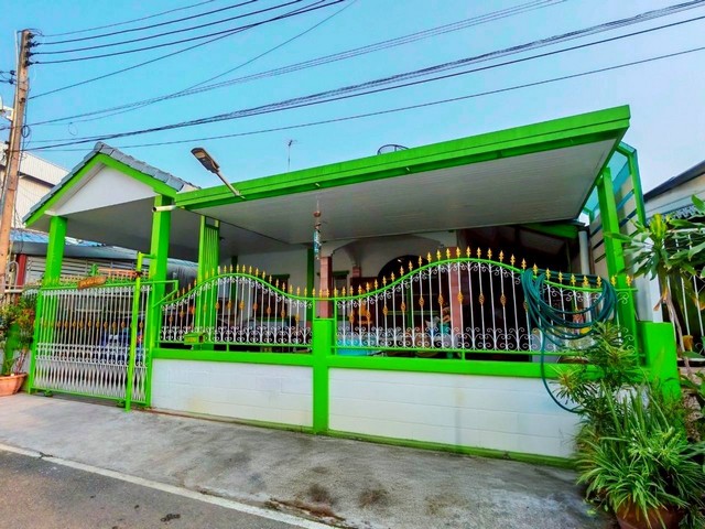 ขายบ้านเดี่ยวชั้นเดียวดอนหัวฬ่อชลบุรี หมู่บ้านสุขใจวิลล่า 1 บนเนื้อที่  35  ตรว  2นอน  1  ห้องน้ำ