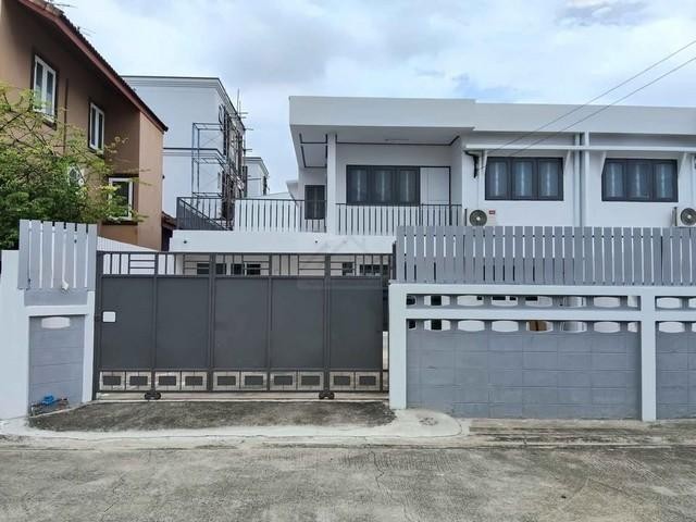 KT167 เช่า บ้าน รีโนเวทใหม่ โชคชัย4 ซอย56 ทำเลดี เหมาะอยู่อาศัยและทำออฟฟิศ เดินทางสะดวก