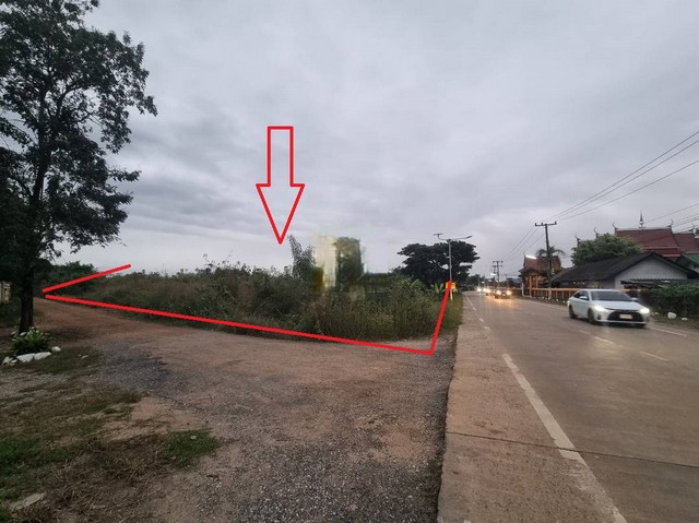 ขายที่ดินเปล่า 60ตรว. ลดเหลือ700,000บ. ฟรีโอน ติดถนนคอนกรีต2เลน น้ำ ไฟฟ้า ถึงแปลง ต.บวกค้าง อ.สันกำแพง เชียงใหม่