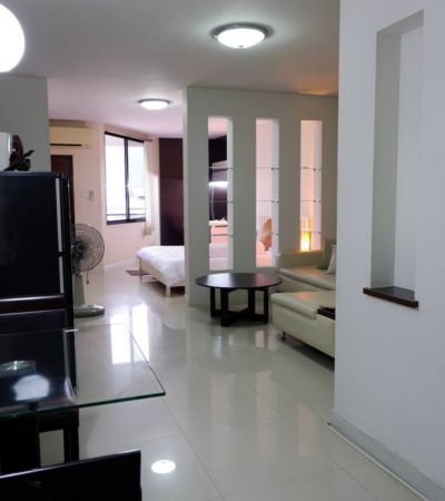 The Trio Condo  วิวขั้นเทพ วิวมองเห็นดอยสุเทพ กั้นห้องเป็นสัดส่วน (ห้องนอน / ห้องนั่งเล่น / ครัว)