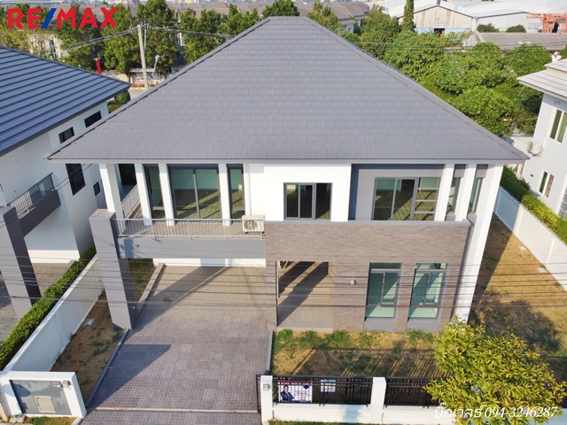 FOR RENT  FOR SALE  BRAND-NEW Single House  Suetrong Premium Bangbuathong  Near Central Westgate
