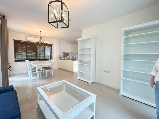 รายละเอียด-บ้านเดี่ยงว 2 ชั้น 52 ตรว 165 ตร.ม-มี 3 ห้องนอน 3 ห้องน้ำ-ตกแต่งทาสีใหม่ทั้งหลัง -แอร์ 4 เครื่อง เฟอร์นิเจอร์นิเจอร์ใหม่ ครบชุด-ห้องครัวบิลอินแบบยุโรป-จอดรถในบ้านได้ 2 คัน-ติดรั้วเมกาบางนา มีเซ็นทรัล บิิ๊กซี โลตัส และ รร.นานาชาติคอนคอร์เดียน-เดินทางสะดวกใกล้ทางด่วน-มี รปภ รักษาความปลอดภัย 24 ชั่วโมง-มีฟิตเนส สระว่ายน้ำ สนามเด็กเล่นใหญ่มาก-สัญญขั้นตำ่ 2 ปี มั