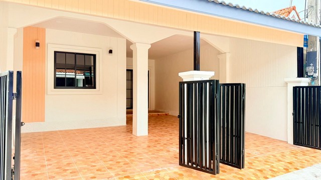 ขายบ้านทาวน์เฮาส์ชั้นเดียว หมู่บ้านรัตนากร7 บุญสัมพันธ์-ซอย9