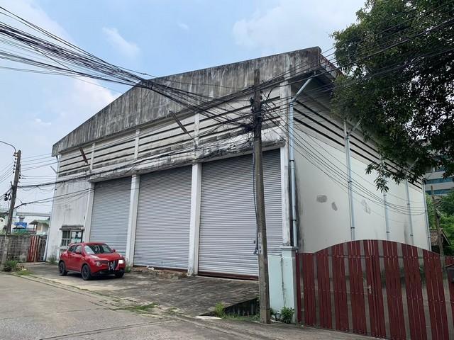 ให้เช่าโกดัง 437 ตรม. ย่านแจ้งวัฒนะหลักสี่ ใกล้ MRT ศูนย์ราชการ MRT แจ้งวัฒนะ 14 เหมาะสำหรับยิม ฟิตเนส โชว์รูมสินค้า ร้านอาหารขนาดใหญ่