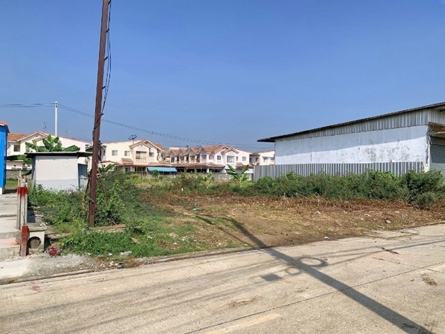 ถ.หทัยราษฎร์ 88-98 สายไหม บิ๊กซี ลำลูกกา 2 1.3 กม. ให้เช่าที่ดินถมแล้ว 70ตร.วา. รร.สารสาสน์วิเทศสายไหม 1.4 กม.  เข้า-ออกสะดวกได้ 