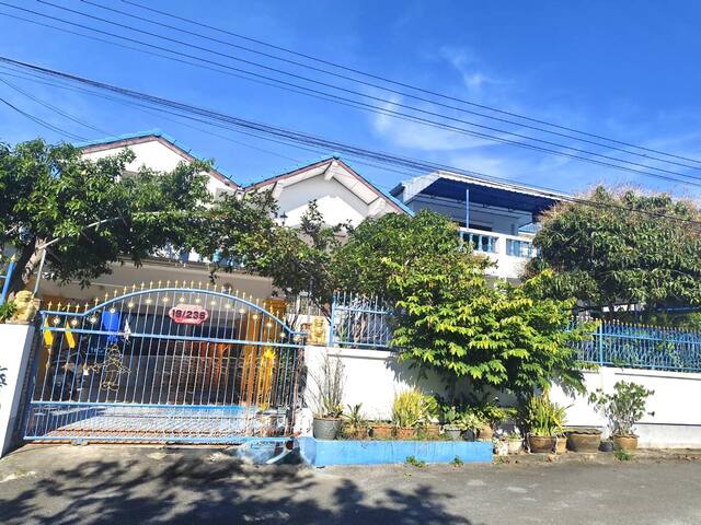 ขายด่วน บ้านชั้นครึ่ง นาวีเฮ้าส์ 4 สัตหีบ ชลบุรี เจ้าของย้ายกลับต่างจังหวัด