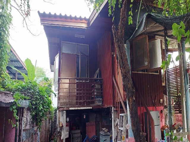 ขายบ้านพร้อมที่ดิน 68 ตารางวา โชคชัย 4 ซอย 78 แยก 7 ลาดพร้าว กรุงเทพ