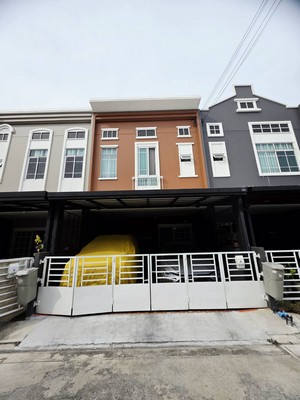 ขาย ทาวน์โฮม หมู่บ้าน สิริเพลส 2 ย่านบางพูน ถนนรังสิต-ปทุมธานี ต่อเติมโรงรถ และ ครัว 3 นอน 3 น้ำ 1 ห้องรับแขก จอดรถได้ 2 คัน