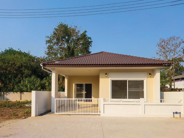 บ้านใหม่ 2 ห้องนอน 1 ห้องน้ำ ซอยตรงข้ามโลตัสโกเฟรชสารภี ตำบลยางเนิ้ง อำเภอสารภี จังหวัดเชียงใหม่บ้านใหม่ ทำเลดี ราคาดีมากไม่ไกลจากตัวเมือง ซอยอยู่ตรงข้าม เทสโก้โลตัสสารภี ใกล้ตลาด ใกล้ที่ว่าการอำเภอ สถานีตำรวจ ใกล้สิ่งอำนวยสะดวกทุกอย่างฟรี ค่าใช้จ่ายในวันโอนทั้งหมด ฟรี เครื่องทำน้ำอุ่น 1 ตัว, แถมแท้งค์น้ำ และปั้มน้ำข้อมูลทรัพย์ http://tnyurl.au/PU2819รหัสทรัพย์ OCPU28019ท