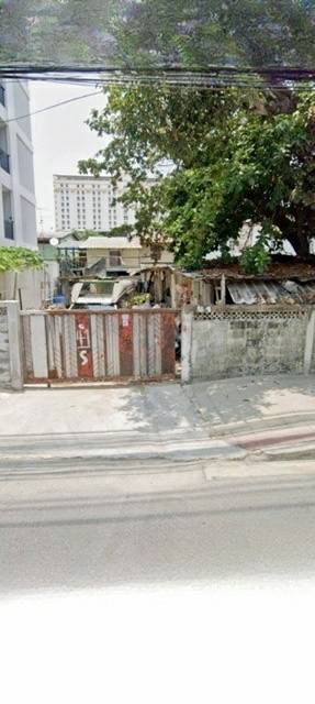 BTS เซนต์หลุยส์ 900 ม. โรงแรมเจซี เควิน สาทร กรุงเทพฯ 265ม.  ให้เช่าที่ดินถมแล้ว 60 ตร.วา. ซ.นราธิวาส 7-14  ย่านสาทร รร.อัสสัมชัญ 600 ม. 