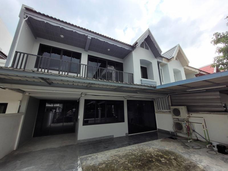 ให้เช่าทาวน์โฮมสวยห้วยขวาง 25วา 3้องนอน 3 ห้องน้ำ แอร์เฟอร์ ครบพร้อมอยู่ใกล้รถไฟฟ้า