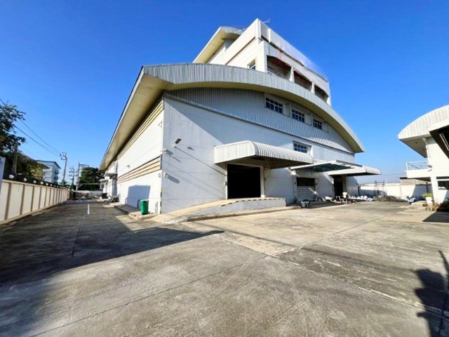 คลังสินค้า ดูโฮม บางบัวทอง 5 กม. ให้เช่าโกดัง 2 ชั้น ย่านบางบัวทอง 2,000 ตร.ม.5ไร่ ศูนย์กระจายสินค้าโลตัส บางบัวทอง 7-Eleven 1.7 กม.  49,998 B-M. รพ.ไทรน้อย 4.5 กม. ทำเลดี ริมถนนใหญ่ เหมาะกับโรงงาน   ถ.บางบัวทอง -สุพรรณบุรี Do Home Bang Bua Thong 5 km. for rent in Bang Bua Thong area 2000 sq.m. 5Rai 49,998 B-M.Lotus Distribution Center Bang Bua Thong 7-Eleven 1.7 km. away. 2-story warehouse  Sai Noi Hospital 4.5 km. away. Good location on the main road suitable for factories and warehouses.  away. Bang Bua Thong Suphan Buri Road.แยก-บางบัวทอง ถ.บางบัวทอง -สุพรรณบุรี ตำบล ละหาร อำเภอบาง