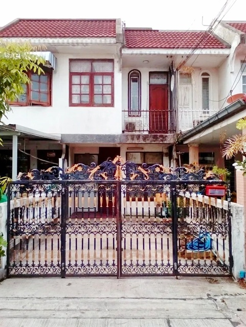 ตลาดสวนลุมไนท์บาซาร์ 1.3 กม.ให้เช่าบ้านทาวน์เฮ้าส์ 2 ชั้น 2 นอน 2 น้ำ 21 ตร.ว. 170 ตร.ม. รร.นานาชาติโอ๊คเบอรี 650 ม. เงียบสงบ ปลอดภัย ไม่เปลี่ยว 14,998B-M.แหล่งชุมชน ช้อปปิ้งเดินทางสะดวกสบาย เข้า-ออกได้หลายทาง MRT ภาวนา 600 ม. from Suan Lum Night Bazaar 1.3km. MRT Phawana 600 m. 2-story townhouse for rent 2 bed 2 bath 21 sq.wa. 170 sq.m. 650 m.from Oakbury International School Quiet safe and not isolated 14,998B-M. A community and shopping area Convenient transportation with multiple entrances and exitsเลียบด่วนรามอินทรา แยกรัชดา-ลาดพร้าว รัชโยธิน จันทรเกษม จตุ