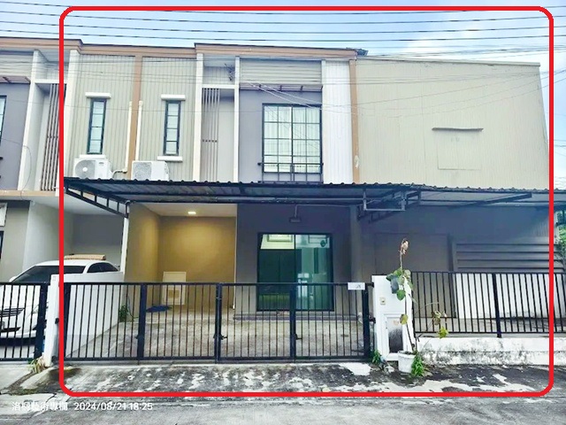 พร้อมโกดัง หัวมุม 3 นอน รพ.สิรินธร 2 กม.ให้เช่าทาวน์เฮ้าส์ 2 ชั้น 2 น้ำ  39 ตร.วา. 310 ตร.ม.รร.พรหมพิกุลทอง 2.3 กม. เป็นส่วนตัว 19,999 B-M.เดอะ พาซิโอ มอลล์ 2.8 กม.เดินทางสะดวกสบาย ถ.กิ่งแก้ว อ่อนนุช-ลาดกระบัง ARL สุวรรณภูมิ 4.1 กม. with warehouse for rent corner lot 3 bed KingKaew Rd On Nut-Lat Krabang.ARL Suvarnabhumi 4.1 km.  Sirindhorn Hospital 2 km. 2-story townhouse 2 bath 39 sq.wa. 310 sq.m. Phromphikunthong School 2.3 km. Private 19,999 B-M. The Paseo Mall 2.8 km. Convenient transportation.  มอเตอร์เวย์  ถ.กิ่งแก้ว อ่อนนุช-ลาดกระบัง บางนา-ตราด ตำบลราชาเทว