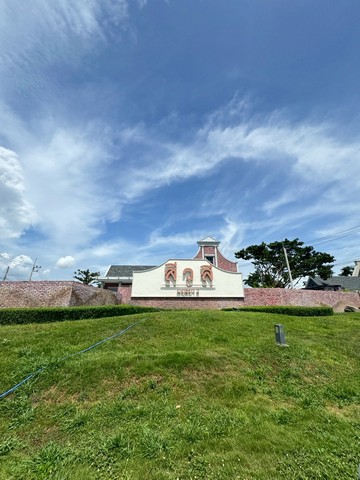 ขายบ้านเดี่ยว 2 ชั้น หมู่บ้านสีวลีอยุธยา 2(เกาะเรียน) โครงการ Land and Houseบ้านสวยสไตล์อังกฤษต.เกาะเรียน อ.เมือง จ.อยุธยารายละเอียด- พื้นที่ 60.2 ตร.ว. พื้นที่ใช้สอย 160 ตร.ม.- 4 ห้องนอน,3 ห้องน้ำ,1 ครัว- 1 รับแขก จอดได้ 2 คัน- บิ้วอิน walk in closet- บิ้วอินชั้นวางทีวีห้องรับแขก ตู้เสื้อผ้า- แถมแอร์ 5 ตัว- บ้านมีสัญญาณกันขโมย- มีแทงก์น้ำพร้อมปั๊มน้ำ- ส่วนกลางมีสระว่ายน้ำ,ฟิตเนต- บ้านอายุ 7 ปีขายเ