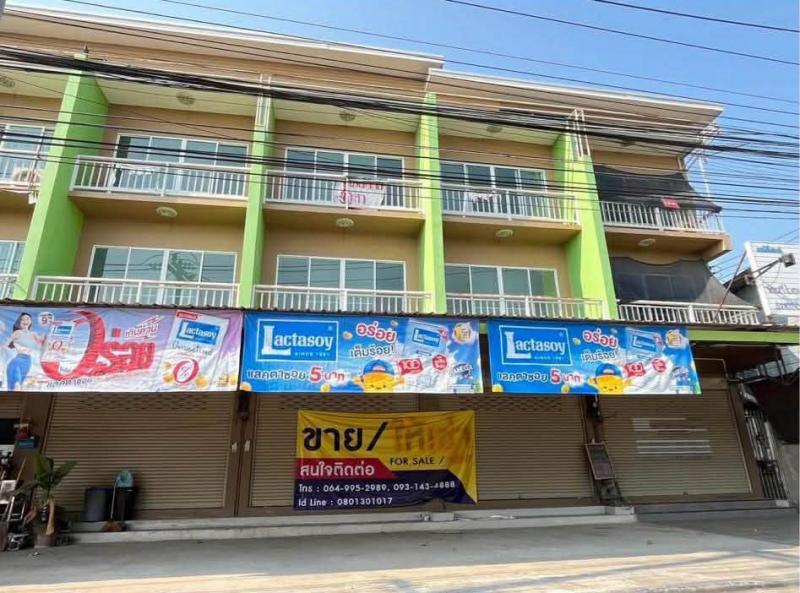 ขายที่ดินติดถนนใหญ่ ทำเลค้าขายริมปิง – เมืองลำพูน ราคา 3,800,000บาท ( ขายแยก )ที่ดินแปลงทอง ทำเลการค้าของจริง ติดถนนเส้น 1015 หน้าเห็นชัด เจอรถคนผ่านตลอดวัน เหมาะทำร้านค้า–ธุรกิจทุกประเภท หรือซื้อเก็บลงทุนระยะยาวรายละเอียดทรัพย์ - เนื้อที่: 22 ตารางวา - โฉนด น.ส.4จ (ครุฑแดง) พร้อมโอน - ตำบล: ริมปิง - อำเภอ : เมืองลำพูน - จังหวัดลำพูน - ถนน: ติดถนนเส้น 1015 หน้าแปลง - สภาพพื้นที่: ถมแ